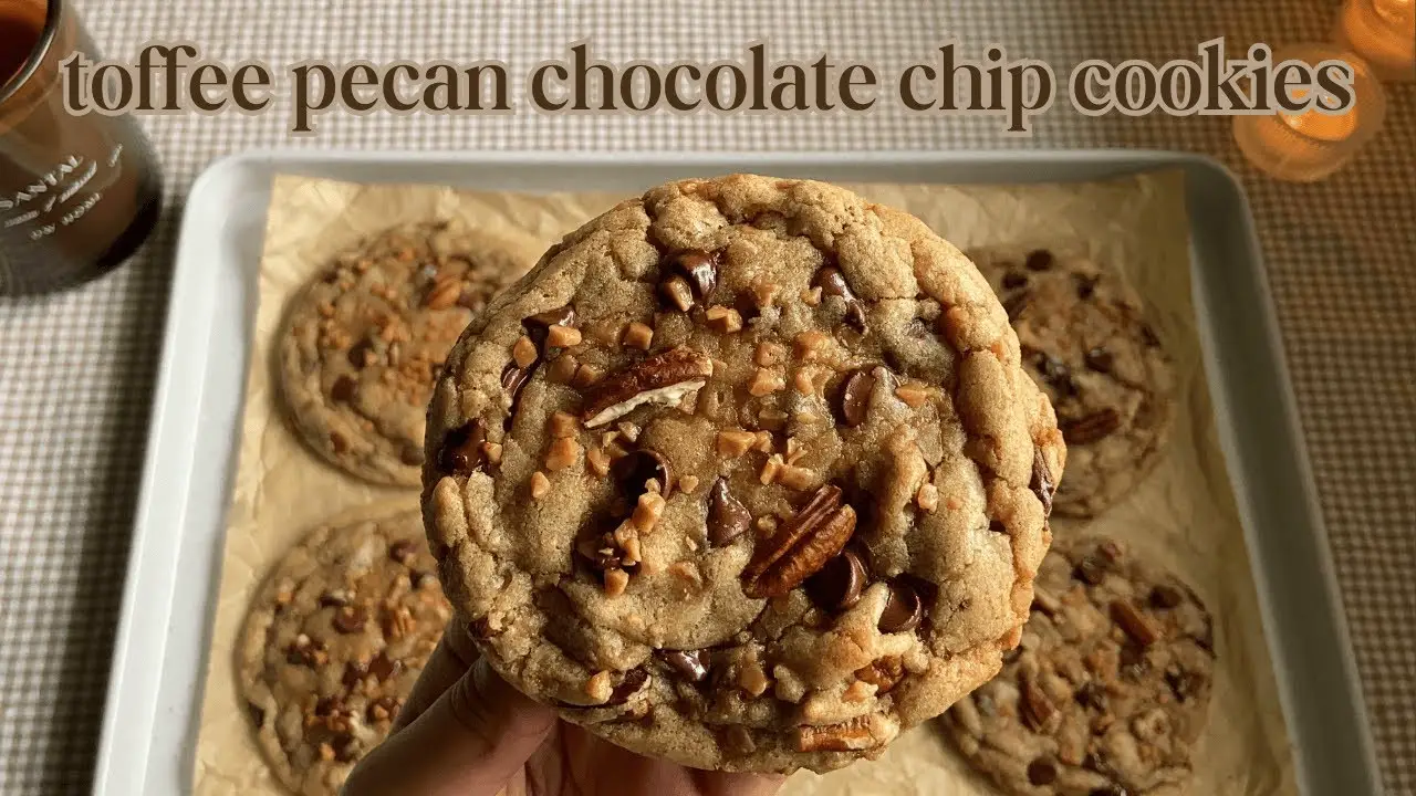 Toffee Pecan Chocolate Chip Cookies ♡ Bake With Me